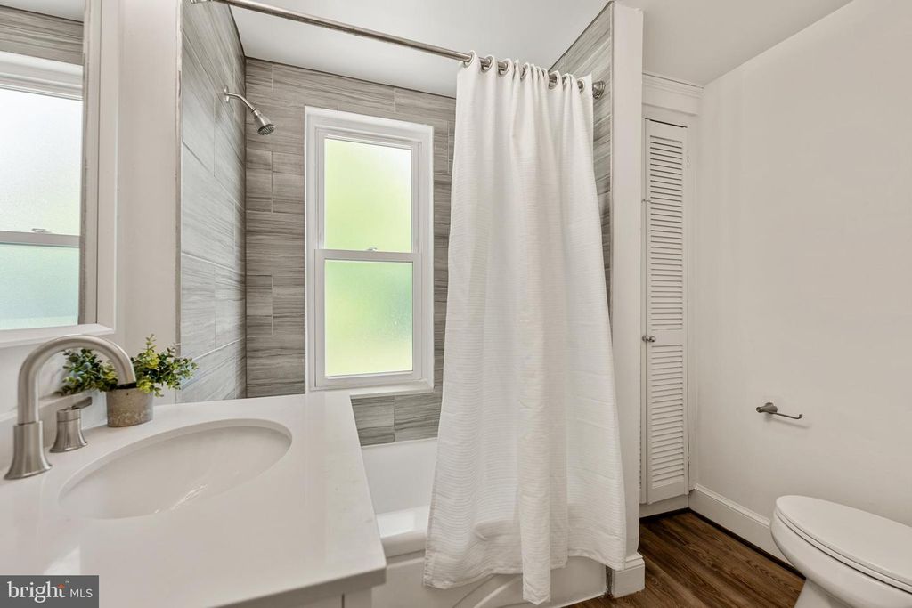 Image 19 of property listing at 3204 PERRY ST, Mount Rainier, MD 20712