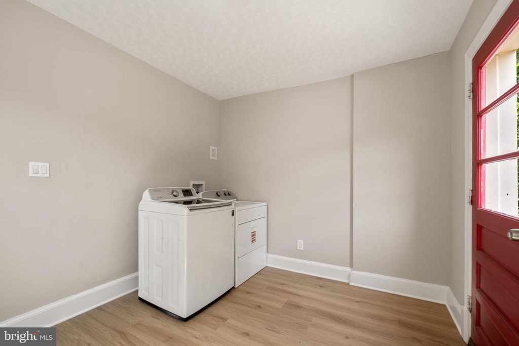 Image 25 of property listing at 3204 PERRY ST, Mount Rainier, MD 20712