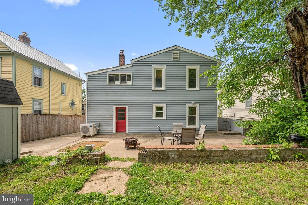 Image 26 of property listing at 3204 PERRY ST, Mount Rainier, MD 20712