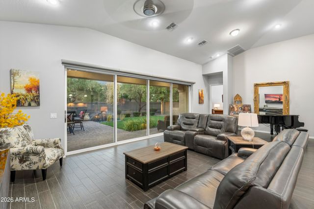 2922 E MINNEZONA Avenue, Phoenix, AZ 85016
