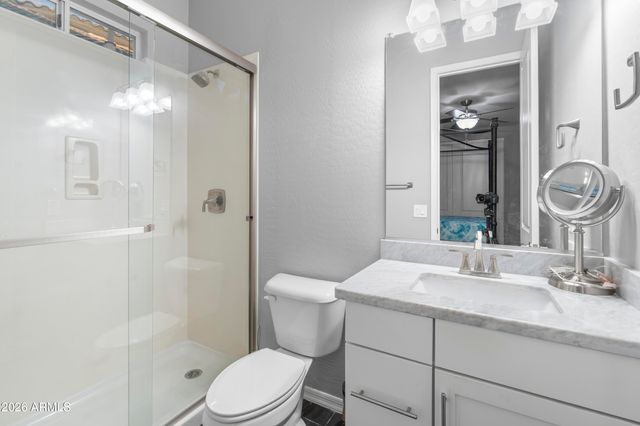 2922 E MINNEZONA Avenue, Phoenix, AZ 85016