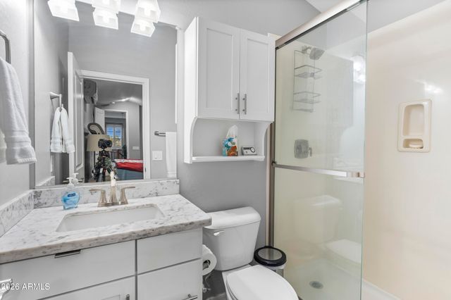 2922 E MINNEZONA Avenue, Phoenix, AZ 85016