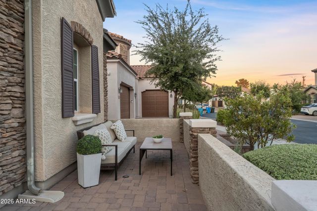 2922 E MINNEZONA Avenue, Phoenix, AZ 85016