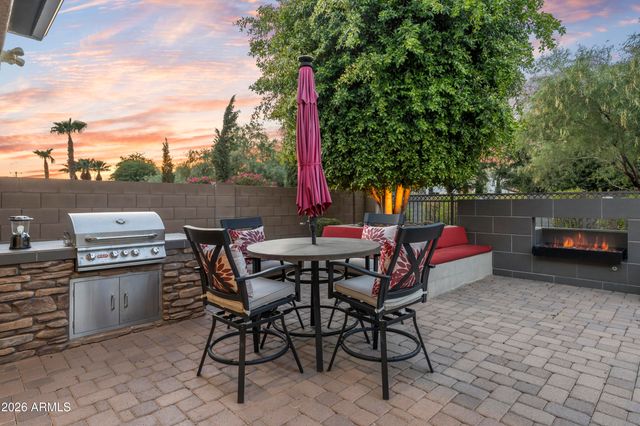 2922 E MINNEZONA Avenue, Phoenix, AZ 85016