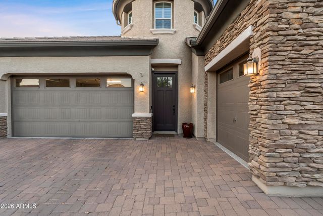 2922 E MINNEZONA Avenue, Phoenix, AZ 85016