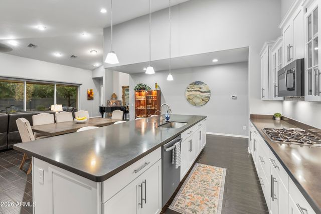 2922 E MINNEZONA Avenue, Phoenix, AZ 85016