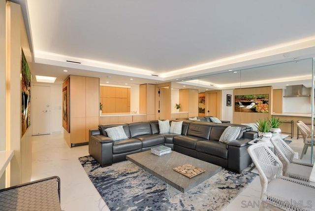 1810 AVENIDA DEL MUNDO 602, Coronado, CA 92118