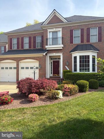 8402 TYSONS TRACE CT, Vienna, VA 22182