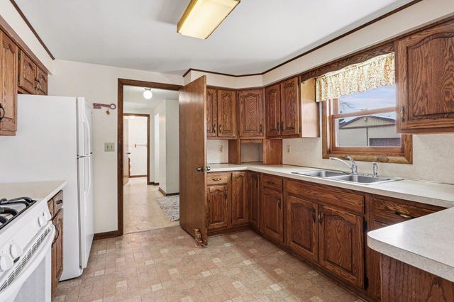 780 S Mackinaw Road, Kawkawlin, MI 48631