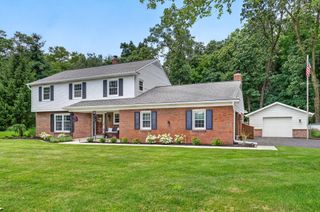351 W Ridge Circle, Kalamazoo, MI 49009