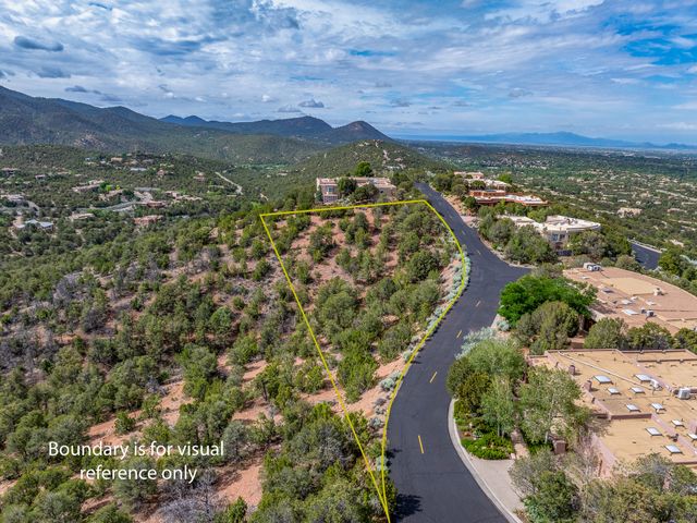 850 Vista Canada Lane, Santa Fe, NM 87501