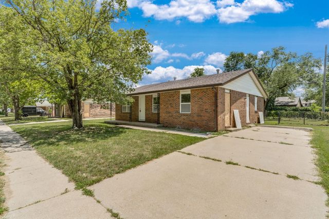 1513 E Del Mar St, Wichita, KS 67216
