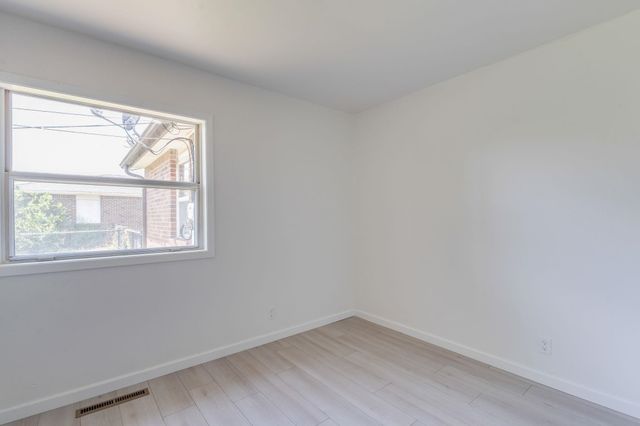 1513 E Del Mar St, Wichita, KS 67216