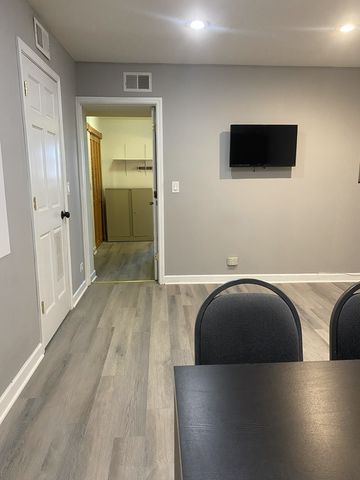 7437 W Irving Park Road, Chicago, IL 60634