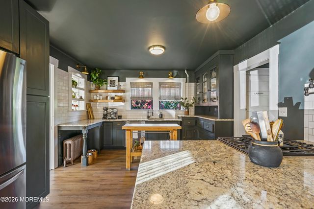 13 Spring Street, Beachwood, NJ 08722
