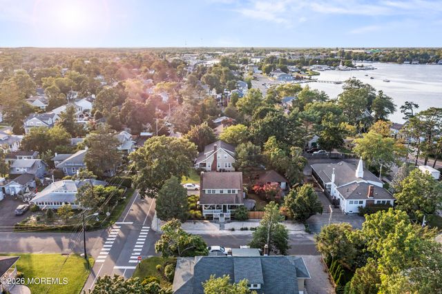 13 Spring Street, Beachwood, NJ 08722