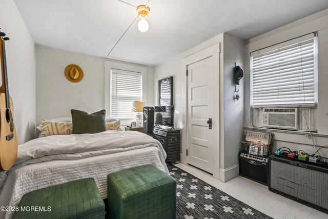 13 Spring Street, Beachwood, NJ 08722