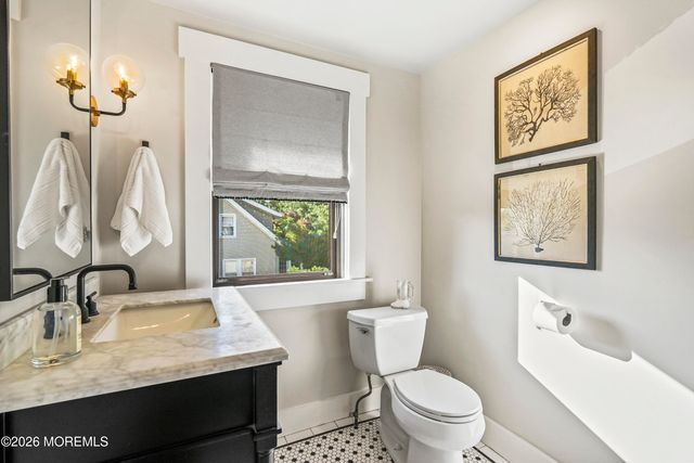 13 Spring Street, Beachwood, NJ 08722