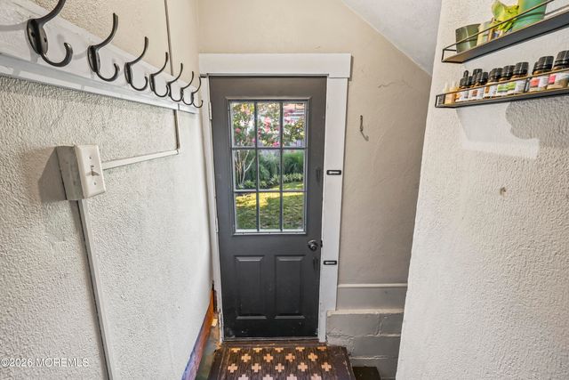 13 Spring Street, Beachwood, NJ 08722