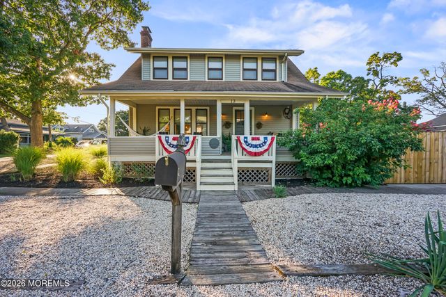13 Spring Street, Beachwood, NJ 08722