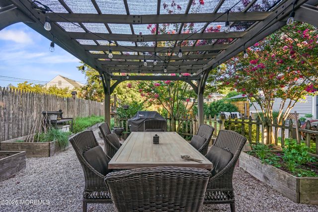 13 Spring Street, Beachwood, NJ 08722