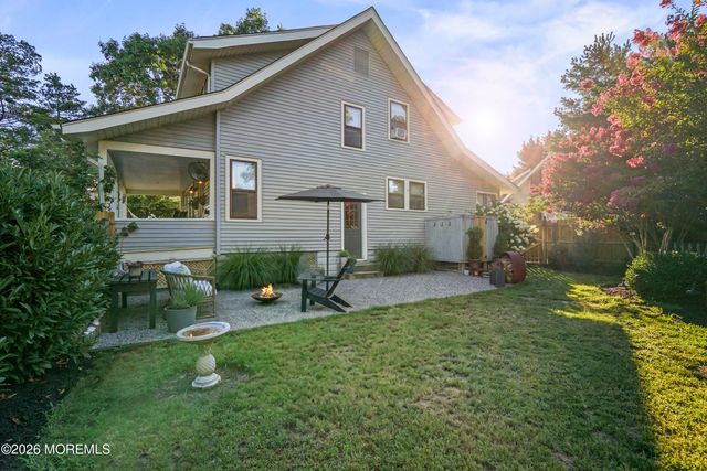 13 Spring Street, Beachwood, NJ 08722