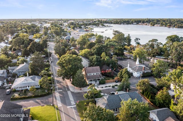 13 Spring Street, Beachwood, NJ 08722