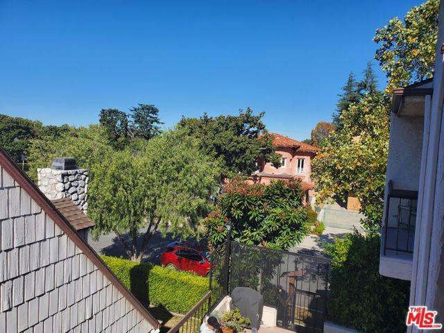 4128 W Hood Avenue B, Burbank, CA 91505