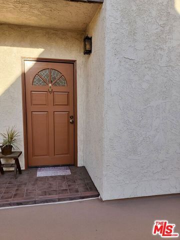 4128 W Hood Avenue B, Burbank, CA 91505