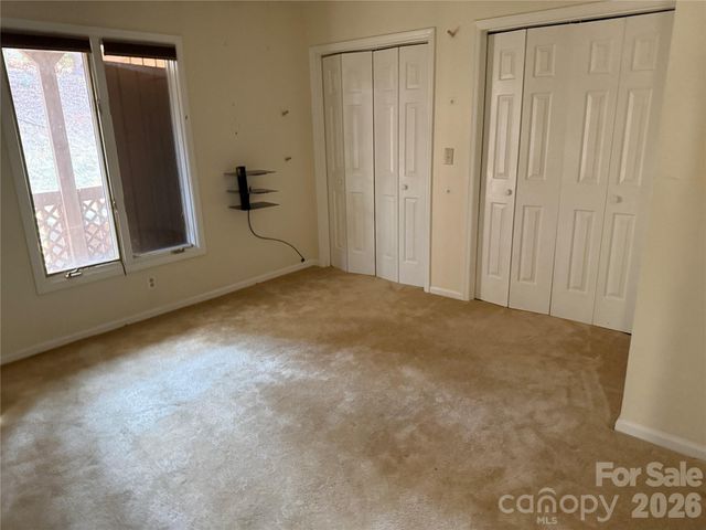 1720 12th Street NE, Hickory, NC 28601