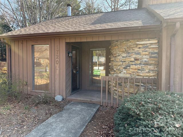 1720 12th Street NE, Hickory, NC 28601
