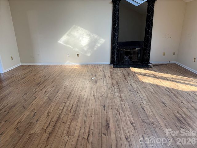 1720 12th Street NE, Hickory, NC 28601