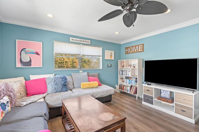 515 S Crescent Drive 302, Hollywood, FL 33021