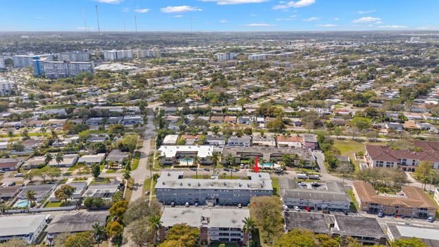 515 S Crescent Drive 302, Hollywood, FL 33021