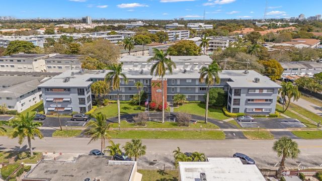 515 S Crescent Drive 302, Hollywood, FL 33021