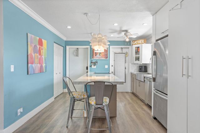 515 S Crescent Drive 302, Hollywood, FL 33021