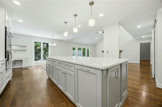 2990 Ascot Lane, Roswell, GA 30076