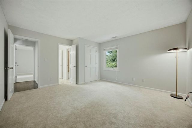 2990 Ascot Lane, Roswell, GA 30076