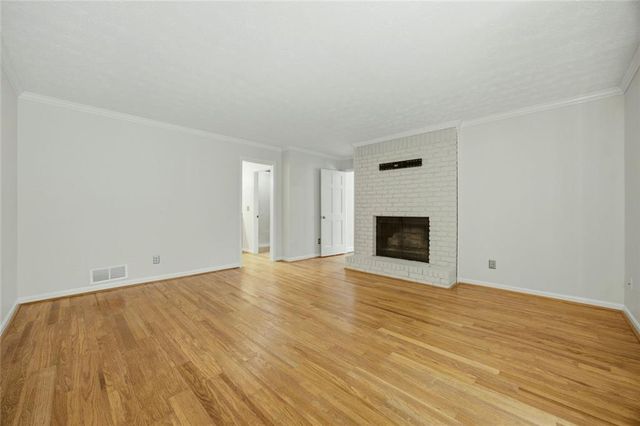 2990 Ascot Lane, Roswell, GA 30076