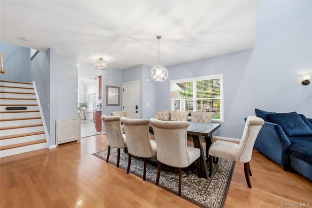 32 Eagle Circle, Bohemia, NY 11716