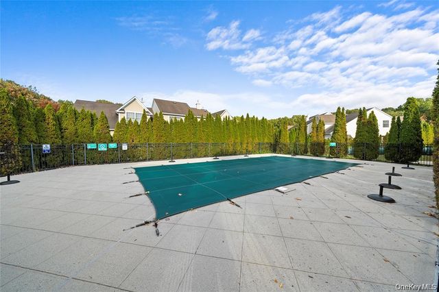 32 Eagle Circle, Bohemia, NY 11716