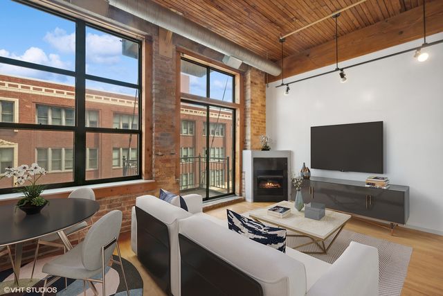 1801 S MICHIGAN Avenue 402, Chicago, IL 60616