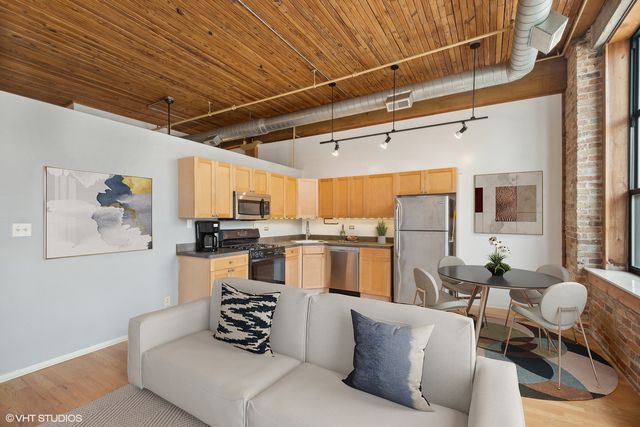 1801 S MICHIGAN Avenue 402, Chicago, IL 60616