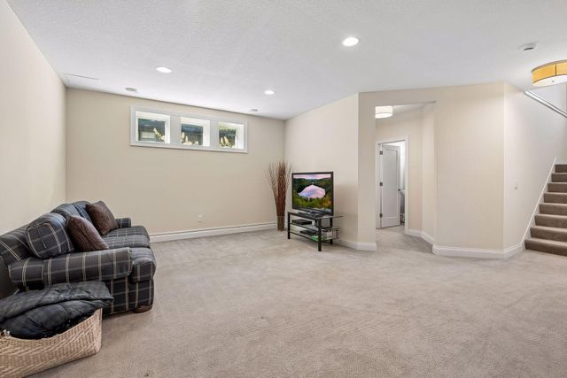 6129 Westridge Boulevard, Edina, MN 55436