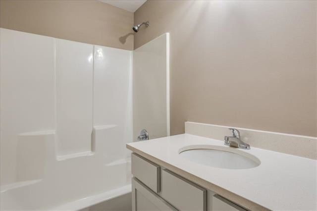 1629 S Limuel St, Wichita, KS 67235