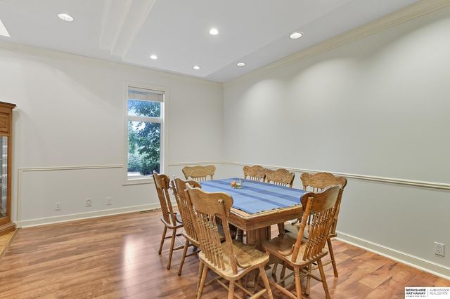 16767 J Circle, Omaha, NE 68135