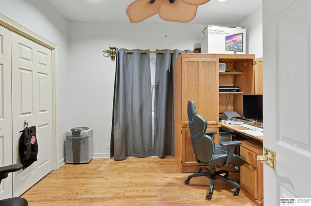 16767 J Circle, Omaha, NE 68135