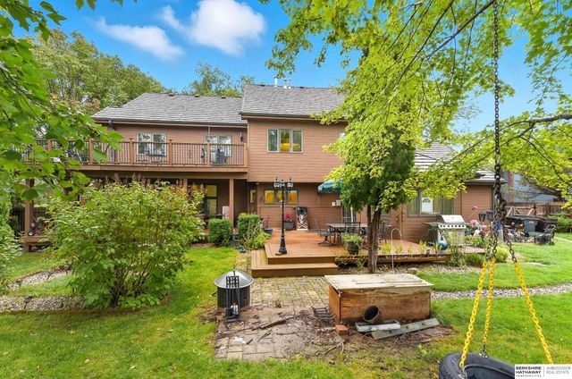 16767 J Circle, Omaha, NE 68135