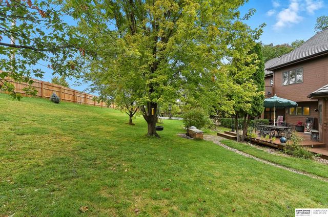 16767 J Circle, Omaha, NE 68135