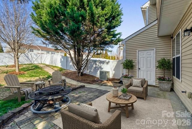 14046 Lyon Hill Lane, Huntersville, NC 28078